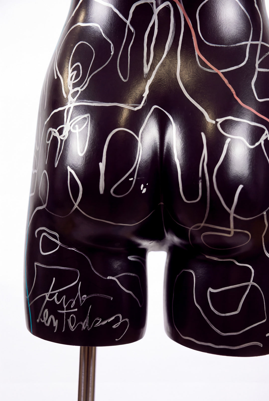 Duda Penteado - Mannequin (ART BASEL MIAMI)