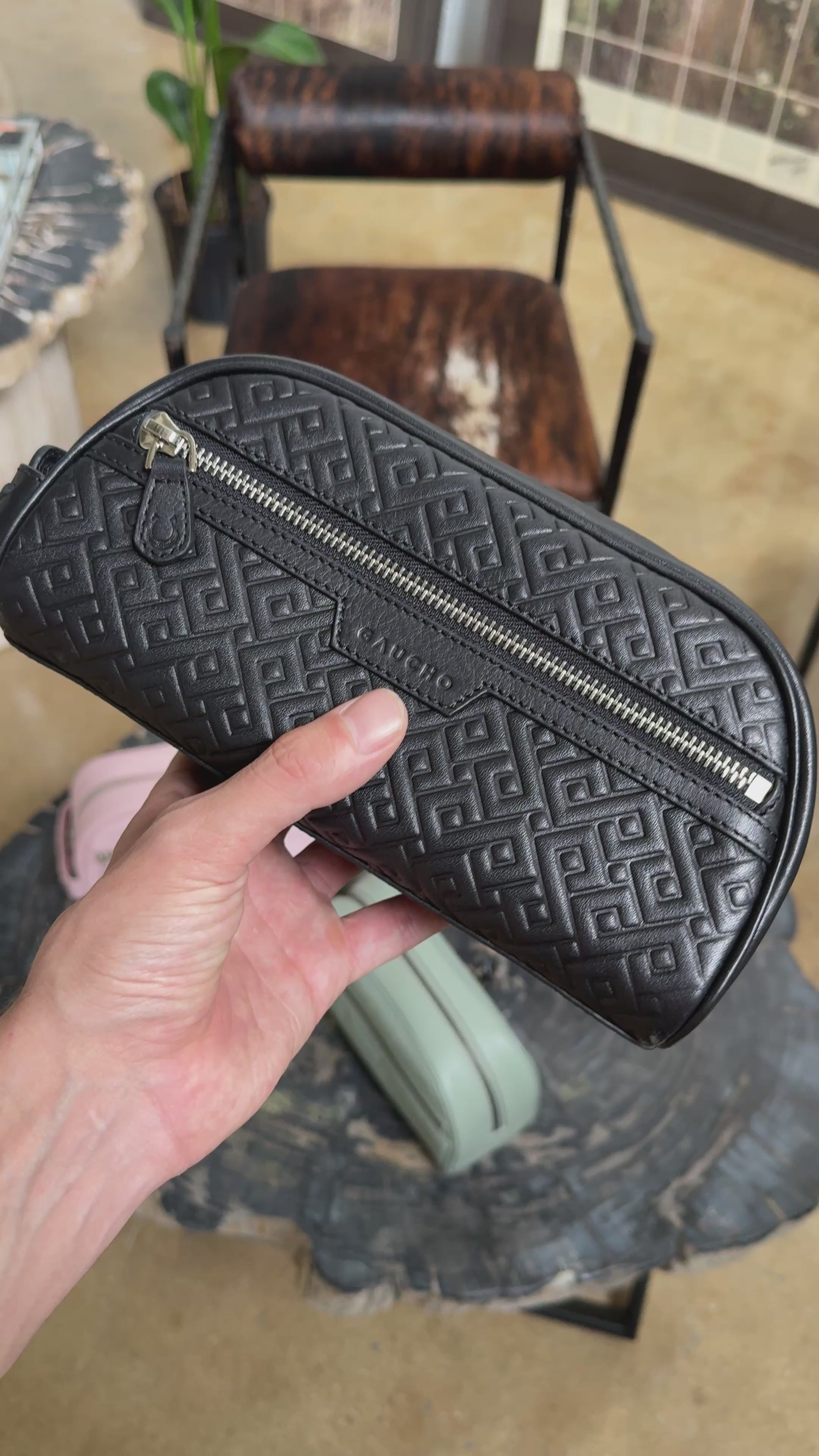 Travel Kit in Black