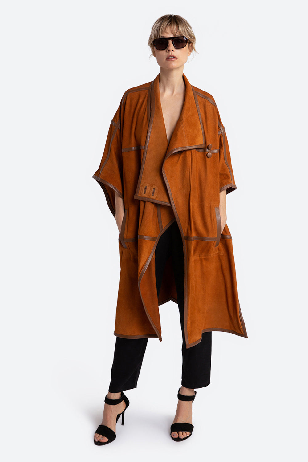 Women’s Elvira Suede Cape in Tan