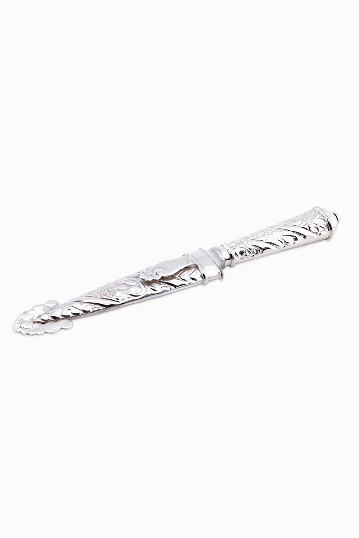 Luxury Tandil Knife With Ceibo Flower and Spiral Adorned Silver Coated Handle and Sheath